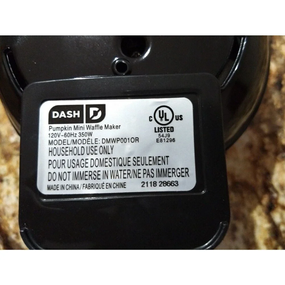 DASH Pumpkin Mini‎ Waffle Maker Orange Electric Griddle Individual DMWP001OR
